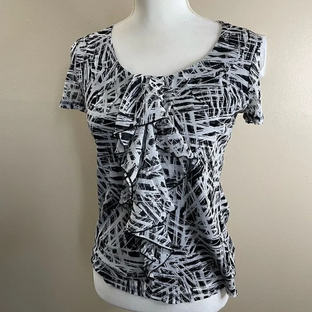 212 Collection| Ruffle| Lightweight| Has Stretch - Picture 11 of 11